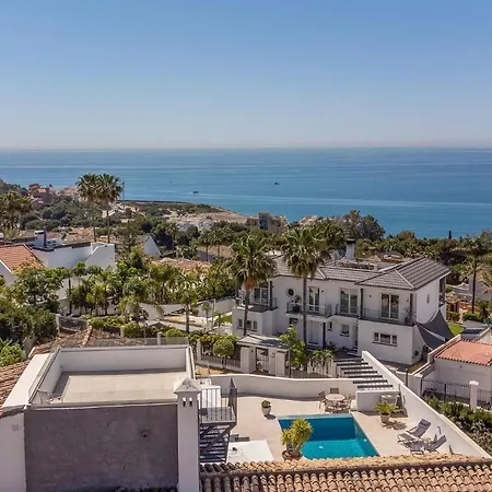 Holiday home Stunning In Urban,puerto De Estep, With Outdoor Swimming Pool, Wifi And Swimming Pool Estepona